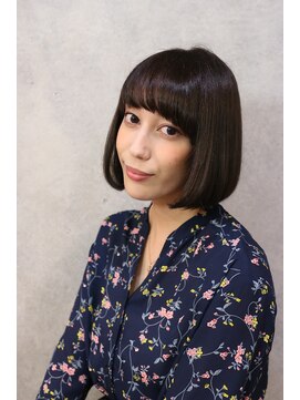 コマ(coma) 【coma中野】エフォートレスな斜めバングツヤ感レディボブ.