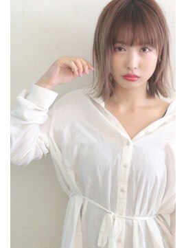 ディーナ(D'na) 『D’na』外ハネ切りっぱなしボブ