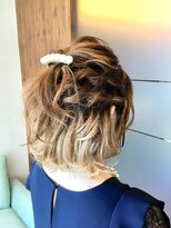 ナーナ(na_na) 特別な日に♪流行りのルーズハーフアップスタイル