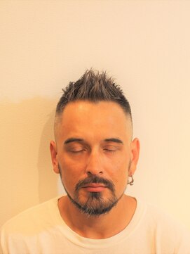 スーパークール アンド リコ(SUPERCOOL and RICO.) モヒカン風ベリーショート（スキンフェード）