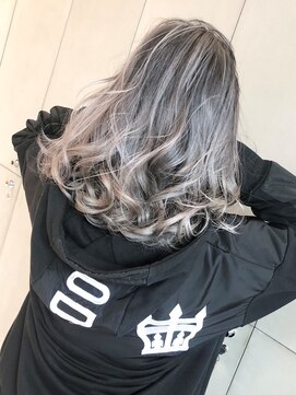 ディーナ(D'na) 『D'na』上質ホワイトバレイヤージュ　清水
