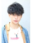黒髪マッシュショート 前下がり 刈り上げ スパイラルパーマ