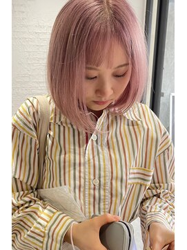 ヘン(hen) 【心斎橋 hen】ハイトーンピンク　切りっぱなしボブ