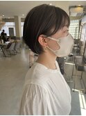 耳掛けショート×ダークブラウン