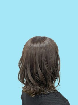 ウシワカマルエムティードット(USHIWAKAMARU MT.) ミディアムグレージュ