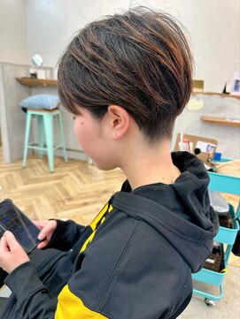 ロミー 本厚木(ROMMY.) 大人可愛いショートハンサムショート耳掛けショート