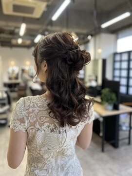 ジーニー 横浜(giinii) ヘアアレンジ_ハーフお団子