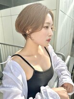 リーノア(LINOAH)&nbsp;肌映えベージュ×小顔ショートボブ
