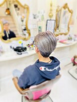 美容室 ティンカーベル&nbsp;シルバー系カラー