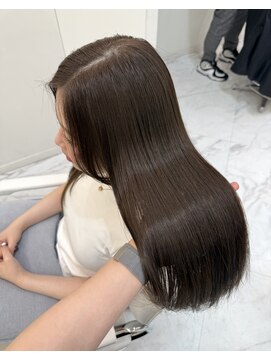 アイユー(ii+U) ブラウングレージュ 艶カラー