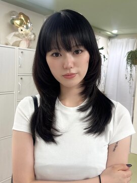 ハチ(HACHI) 1年使える羽エクステで最終月にざっくざくレイヤー