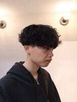 シーンバイラッド ヘルム(SCENE by RAD helm) ツーブロックで清潔感ある好印象スタイルメンズカット艶感
