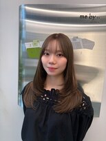 ロエ(LOE) オリーブベージュレイヤーカット顔周りレイヤーブリーチなし