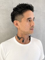 グラビートーキョー(GRABY tokyo) 大人の色気を引き出すアップバング×ショートスパイラルパーマ