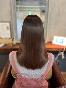 スローネ(THRONE) 縮毛矯正／髪質改善トリートメントで艶髪／20代30代40代／新宿