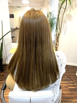 アトリエアルシュ(atelier ARCHE) 傷んでバサバサの髪をヘナトリートメントで艶髪に