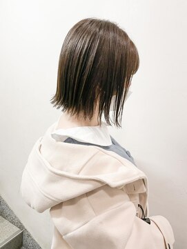 キャンバス バイ ネオリーブ 横浜西口(Canvas by neo.) 切りっぱなしボブ　外ハネボブ　ブラウンベージュ