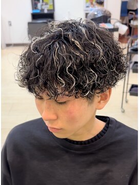 サロン ド ロイ(Salon de Roi) ホワイトメッシュツイストスパイラルハイライト六甲三宮神戸
