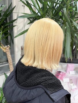 アウラ(AURA) 抜きっぱなしハイトーンミルクティーカラー