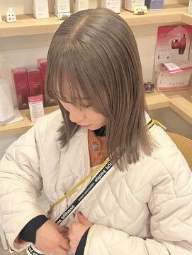 カラースタンド(COLOR STAND) ミルクティーベージュカラーケアブリーチカラーミディアムボブ