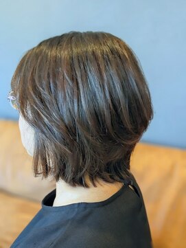 ジールヘアー(GIIL HAIR) ミディアムレイヤースタイル