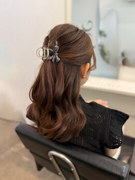 マーリー(marlee) ナチュラルハーフアップ