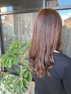 アイリス(IRIS) グレージュ切りっぱなしボブ前髪ありミニボブミルクティベージュ