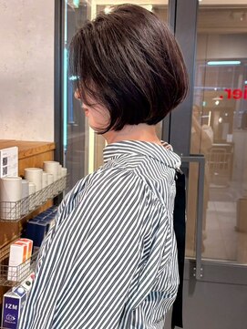 アトリエ(atelier.) ショートボブ 前下がりボブ 大人ボブ 暗髪カラー 暗髪ボブ