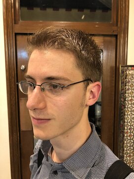 バーバー アカダマ 外国人カット