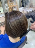 アーモンドブラウン×脱白髪染めハイライト