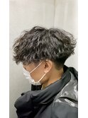 波巻きパーマ／刈り上げ高めマッシュ