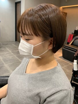 シャムオーツー 国分寺(CHAM:O2) 丸みショート/ワイドバング/ミルクティーベージュ