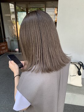 ロロネー(Lolonois) 寒色beige