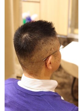 ヘアーモードキクチ 日本橋三越前店 バリカン2ミリ ソフトモヒカン