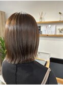 アッシュグレージュ