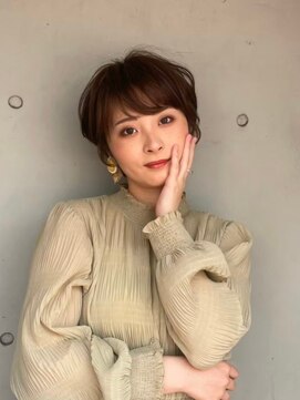 エクラート ミリア 船橋(ECLART milia) 女性らしさが引き立つソフトベリーショート