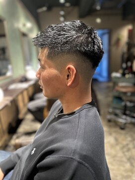 アドール(ADOR) 【ADOR＊HIRO】カリアゲ、フェード