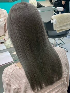 ユー イケブクロ(u Ikebukuro) グレー/グレージュ