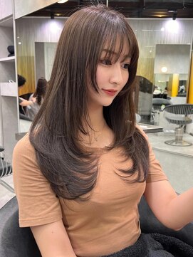 シティ(CITY) ワンカールレイヤー ロングヘア 顔周りカット