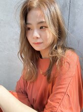 【最旬透明感カラー】髪に負担をかけず透明感とツヤを引き出す4種類のカラー材をセレクト