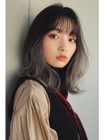 ルアナ(Luana)&nbsp;グレージュグラデーション重ためボブスタイル