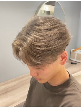 アレス バイ シカ 神戸三宮元町店(ALLES by Cica) グレージュフェザーショート