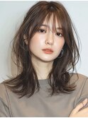 垢抜け確定◎小顔レイヤー外ハネミディ