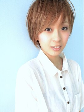 バース(BIRTH) 天神【ＢＩＲＴＨ】似合わせカットでエレガンスショート