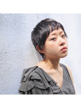 ツバメ ヘアー(TSUBAME HAIR) スモーキーピンク×マニッシュショート