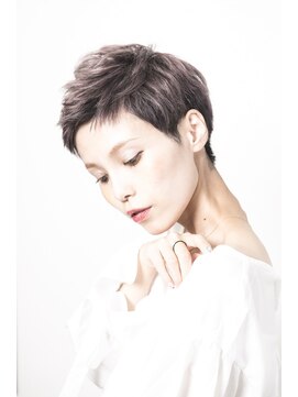 キラキラ(KIRAKIRA) 大人レディースショート. セシルカット