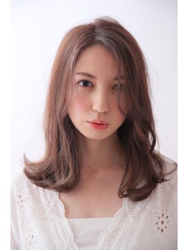 ソーホー ニューヨーク シズオカ(SOHO newyork SHIZUOKA) 斜めバングで大人綺麗なナチュラルロング