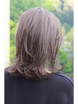 セルフで白髪染めはおすすめしません ハイライト グレージュ L ビアージュ Viage のヘアカタログ ホットペッパービューティー