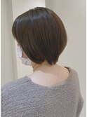 頭の形を綺麗に見せるショートボブ