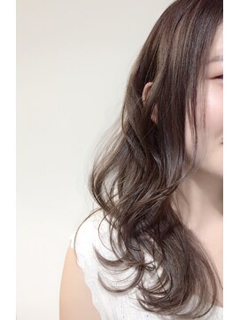 エヌプラス(N+) 黒髪グラデヘアーオリーブグレー小顔に見せるヘアココアベージュ
